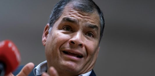 Inicia en Ecuador juicio en ausencia contra el expresidente Correa
