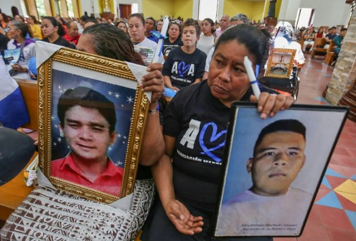 Madres de opositores muertos en las protestas reclaman 'justicia' en Nicaragua