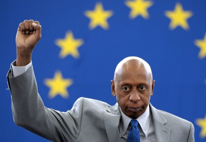 Opositor cubano Fariñas liberado pero impedido de viajar a Europa
