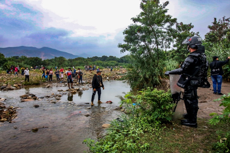Colombia cierra fronteras con Venezuela por pandemia
