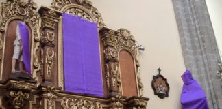 Iglesia mexicana cubre figuras femeninas para resaltar la violencia contra las mujeres