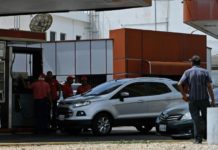 Maduro designa nuevos directivos en reestructuración de petrolera venezolana PDVSA