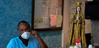 Nerviosos, venezolanos improvisan brebajes frente al nuevo coronavirus