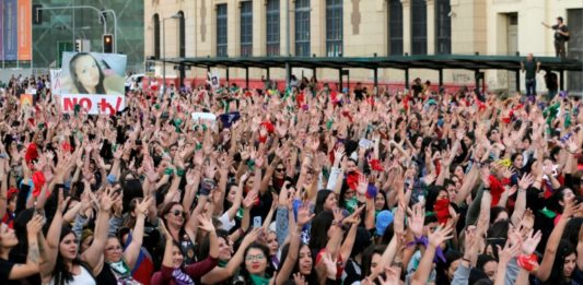 Piñera desata polémica en Chile al responsabilizar a las mujeres por sufrir abusos