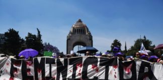 "¡Ni una más!", reclama gigantesca marcha de mujeres contra feminicidios en México