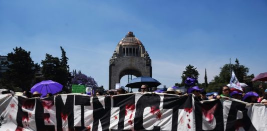 "¡Ni una más!", reclama gigantesca marcha de mujeres contra feminicidios en México