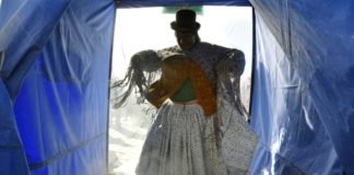Bolivianos recurren a la medicina ancestral para atajar el coronavirus