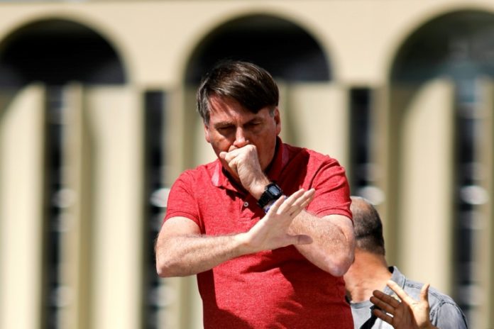 Bolsonaro quiere que cuarentena en Brasil termine esta semana