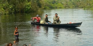 Los jóvenes de la Amazonia, guardianes orgullosos de la selva