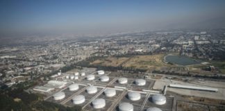 Los productores de petróleo, salvo México, acuerdan bajar la oferta