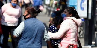 Choque de crudas realidades en el saturado sistema de salud de México