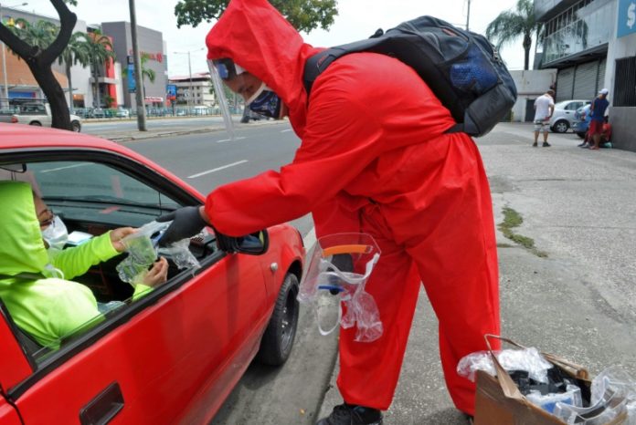 Ecuador extiende hasta el 15 de junio el estado de excepción por pandemia