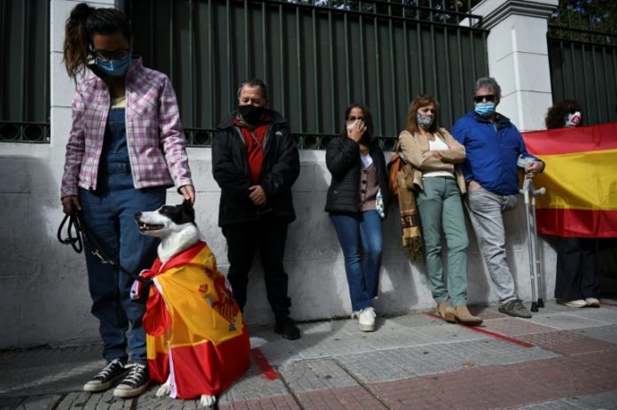 Españoles varados en Uruguay reclaman vuelo humanitario Españoles varados en Uruguay reclaman vuelo humanitario