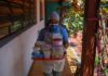 Golpeados por la crisis y el coronavirus, comedores escolares en Venezuela cocinan para llevar