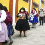 Peruanos inician retiros de fondos de pensiones por pandemia