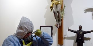 «¿Qué hubiera hecho Jesús?»: curas mexicanos se arriesgan para consolar a enfermos de covid-19 Qué hubiera hecho Jesús - curas mexicanos se arriesgan para consolar a enfermos de covid-19