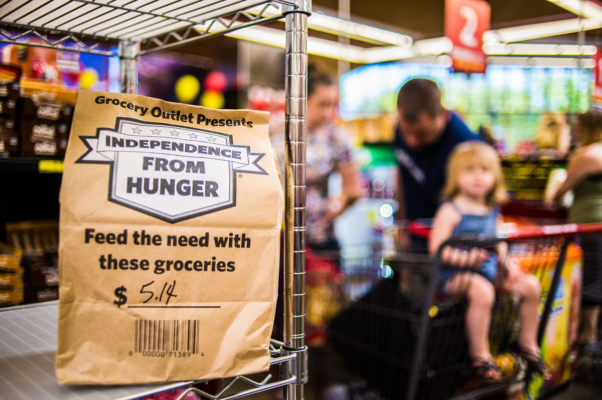 Banco de Alimentos del condado de Los Ángeles y Grocery Outlet combaten la inseguridad alimentaria
