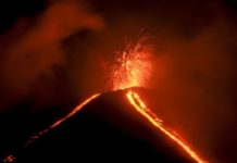 Guatemala vigila aumento de actividad eruptiva en volcanes Fuego y Pacaya