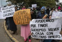 Inmigrantes latinoamericanos devastados por crisis en Chile suplican repatriación
