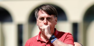 Bolsonaro da positivo al nuevo coronavirus y se mantiene desafiante