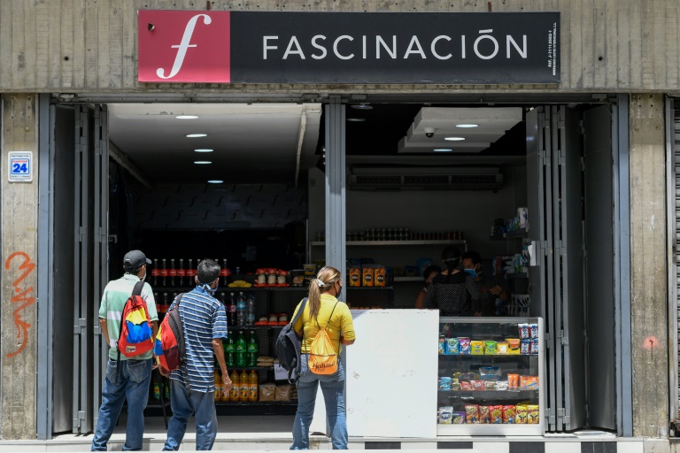 Comercios en Caracas mutan por pandemia