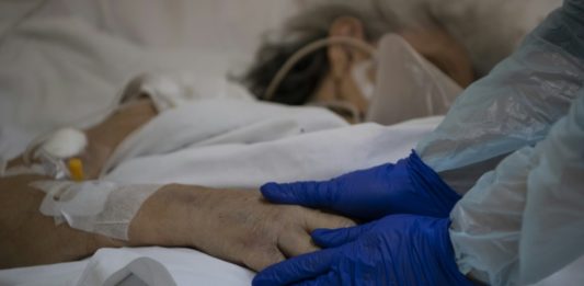 Un hospital chileno ofrece un adiós humanizado a víctimas del covid-19