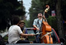 Bandas de jazz ofrecen conciertos rodantes en Ciudad de México