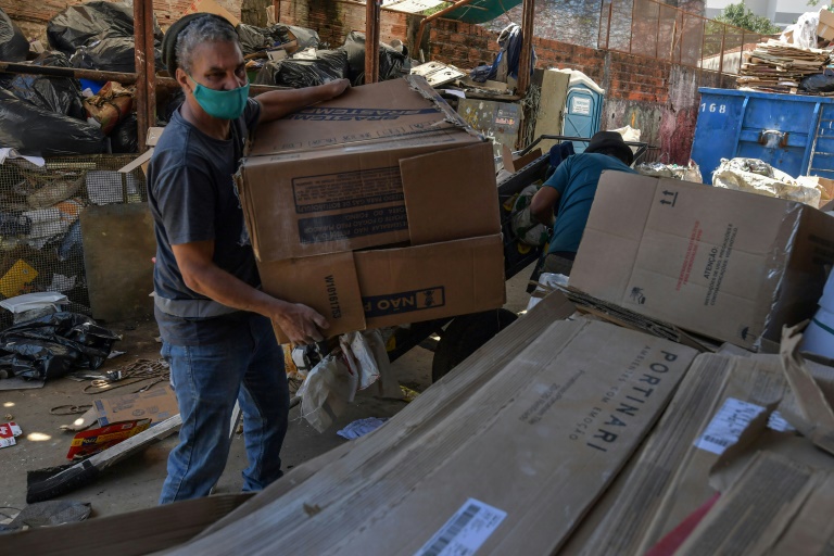Crowdfunding, salvavidas en un Brasil golpeado por la pandemia