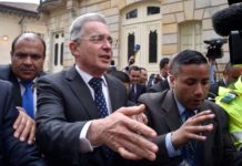Justicia de Colombia ordena captura de expresidente Uribe