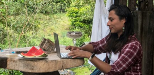 Migrantes centroamericanos LGBTI encuentran refugio en Costa Rica