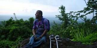 Salvadoreño con discapacidad se reinventa como guía turístico