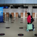Huelga de controladores aéreos deja pasajeros varados en Bolivia