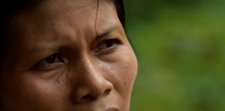 Nemonte, una mujer que vive y defiende la selva ecuatoriana