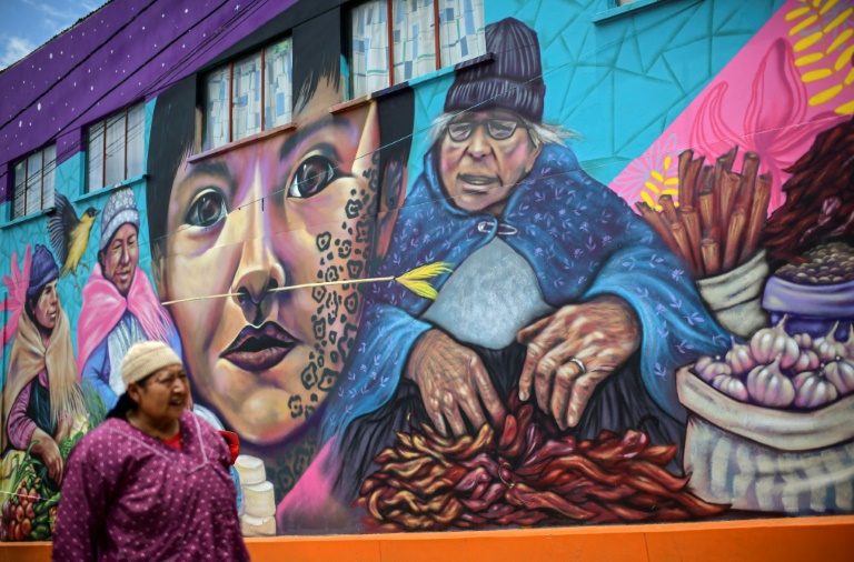 Pandemia frena turismo en el barrio aymara más colorido de La Paz