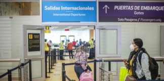 Perú reanuda vuelos internacionales tras casi siete meses