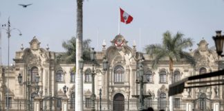 Congreso peruano elige a Francisco Sagasti como nuevo presidente