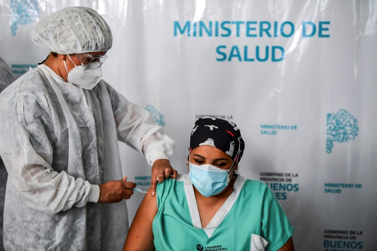 Argentina comienza campaña de vacunación con la Sputnik V