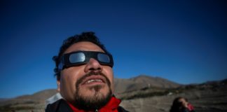 Chile vuelve a mirar al cielo por nuevo eclipse de sol