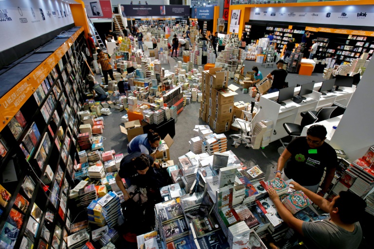 Libreros mexicanos batallan contra la pandemia