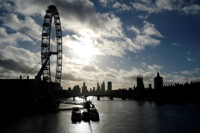 Reino Unido cada vez más aislado por prohibición de viajes