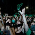 Senado de Argentina aprueba legalización del aborto