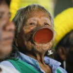 Cacique Raoni pide al CPI que investigue a Bolsonaro