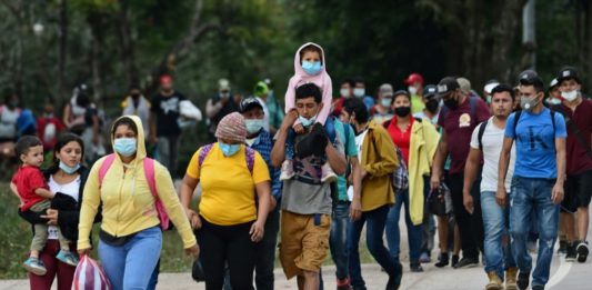 Piden terminar acuerdos de asilo con Guatemala, Honduras y El Salvador