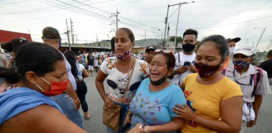 Aumenta cifra de muertos en revueltas en cárceles de Ecuador