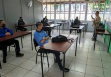 Estudiantes de Costa Rica retoman clases presenciales