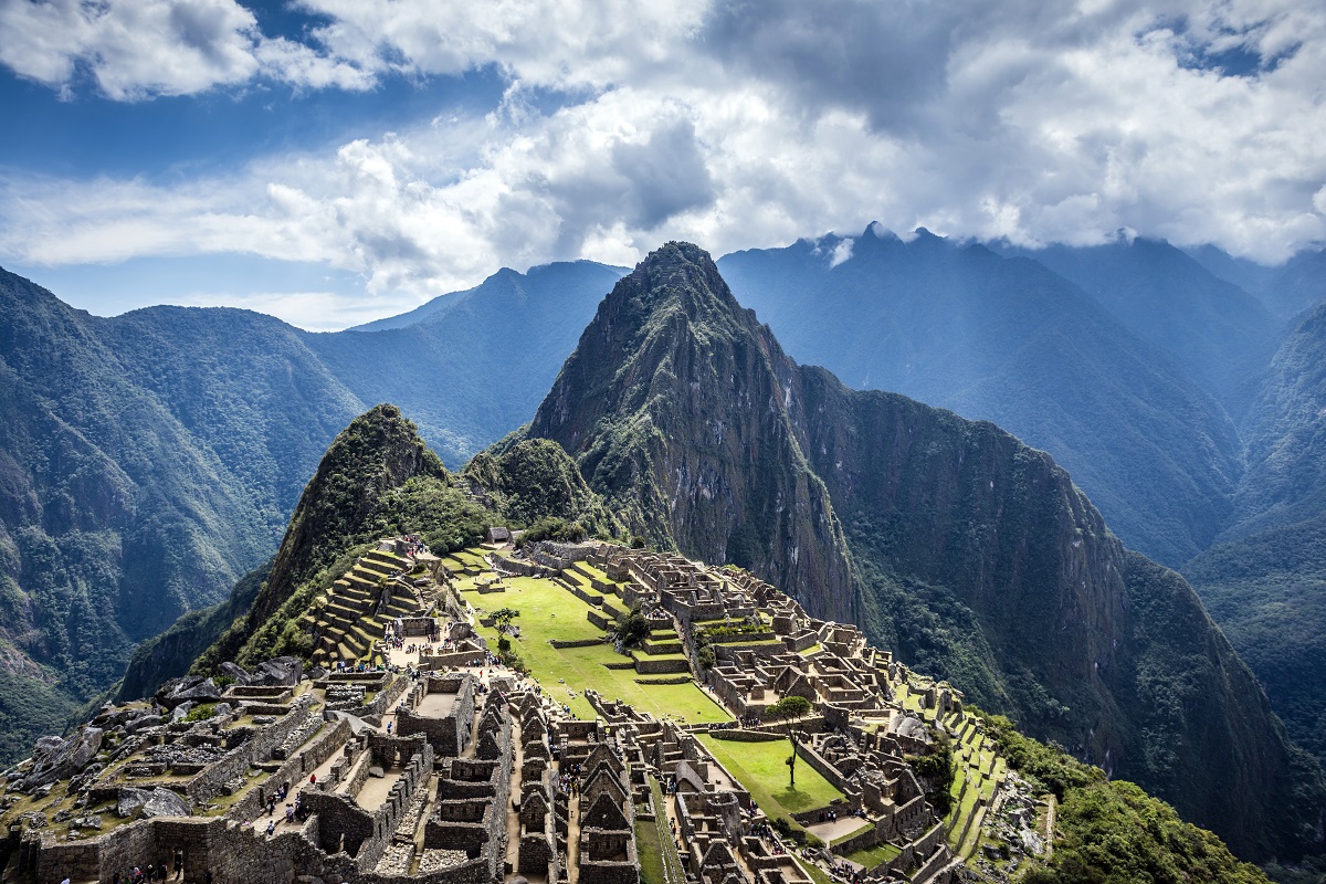 Machu Picchu recibe a visitantes tras cuarentena