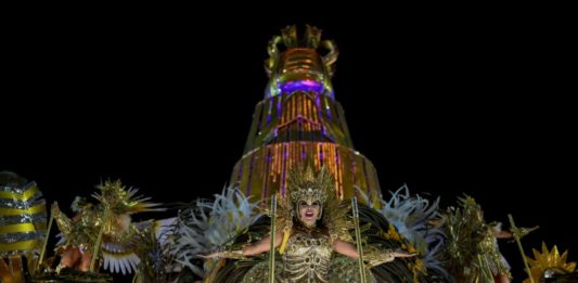 Río de Janeiro prohibe celebraciones callejera en Carnaval