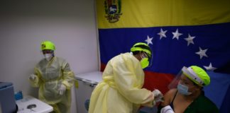 Guaidó destinará USD 30 millones para vacunas Covax en Venezuela