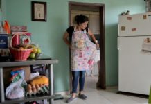 Pandemia intensifica lucha de mujeres latinoamericanas para subsistir