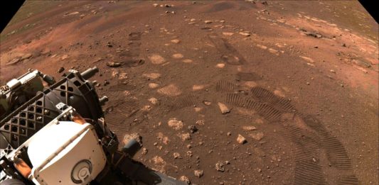 Perseverance realiza su primer desplazamiento en superficie de Marte
